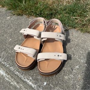 Madewell Lugsole Sandals in Beige